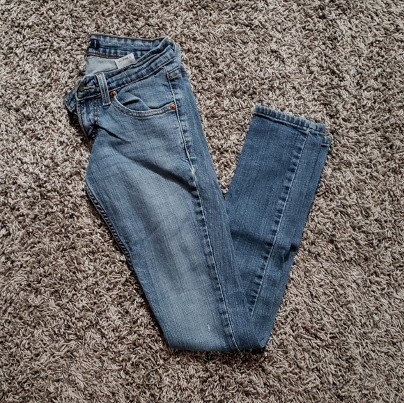 levis low rise skinny jeans